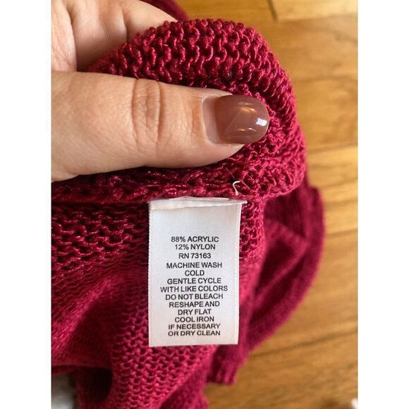 Cupio, women's red crochet knit, basic short sleeve sweater top size small - Picture 7 of 7